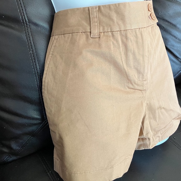 VINEYARD VINES - Double Button Shorts (Tan) - Picture 4 of 7